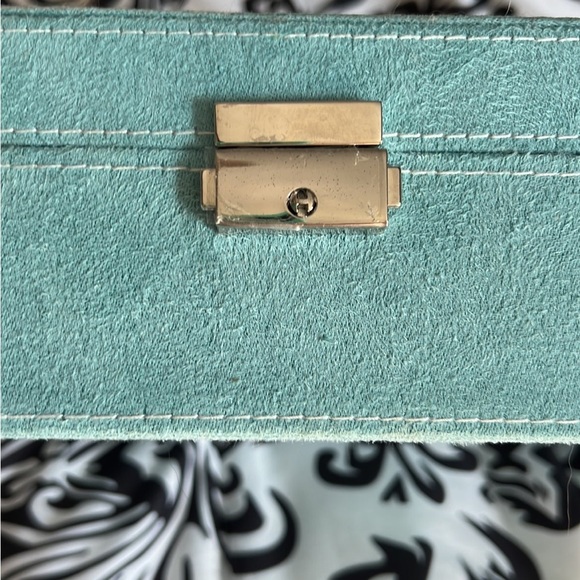 Jewelry box - Picture 2 of 10